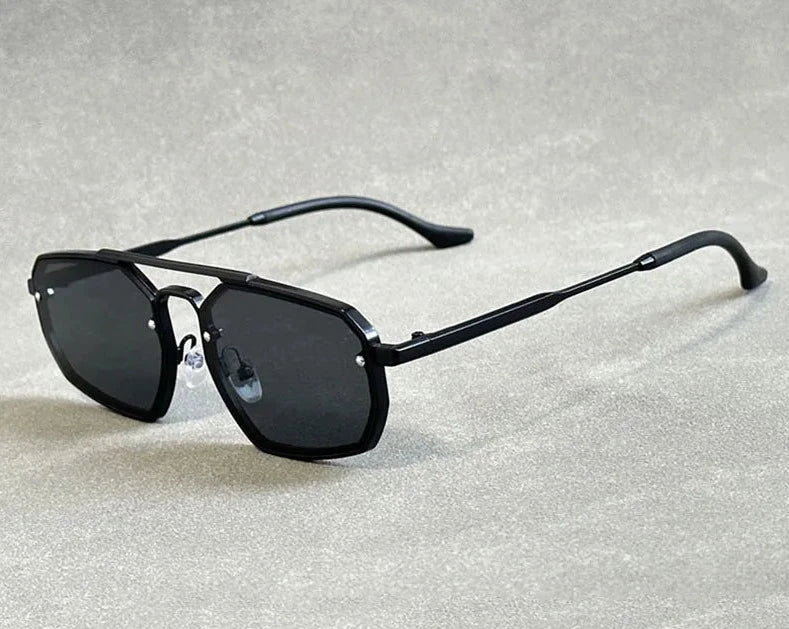 Óculos de sol Nova com armação lapidada e lentes antirreflexo UV400