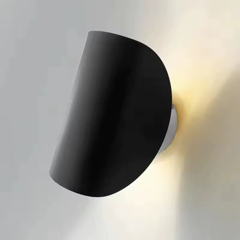 Aplique de parede SolaraGlow LED de luz quente difusa para a sala de estar
