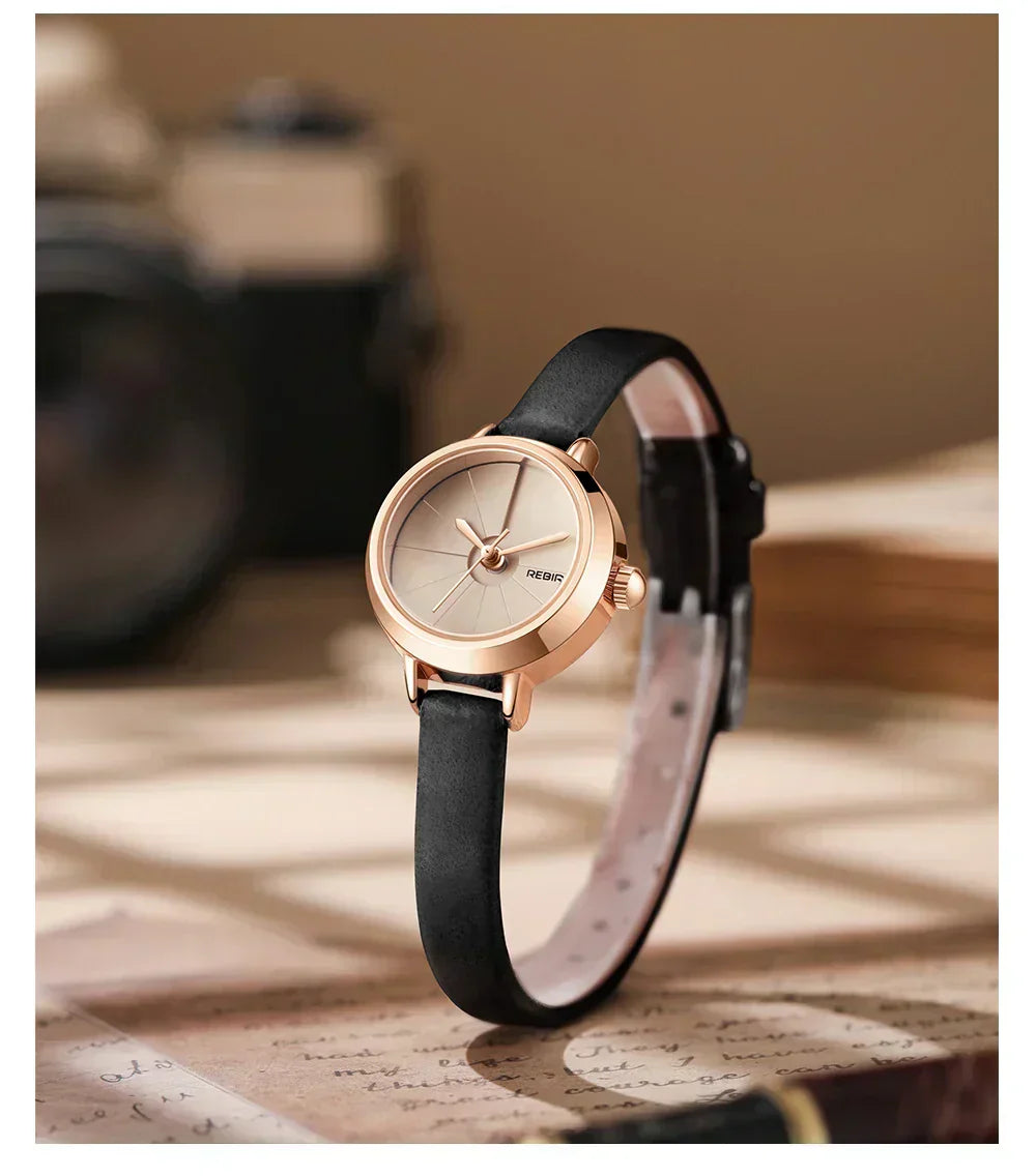 Dameur i læder med vintageinspireret minimalistisk urskive