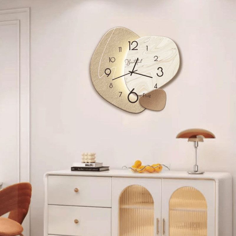 Stilvolle skandinavische Wanduhr mit geräuschlosem Betrieb - Fioriscas