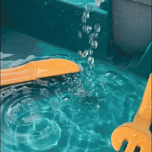 Dětské herní umyvadlo AquaSprout s kohoutkem s recirkulací vody, do interiéru i exteriéru