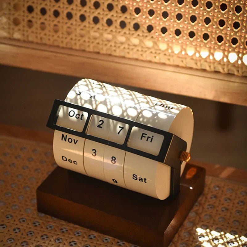 Mid-Century wooden rotary calendar for tasteful desk design - Fioriscas