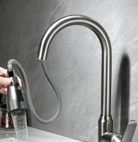 Robinet de cuisine moderne avec capteur tactile et tête de pulvérisation extractible - Fioriscas