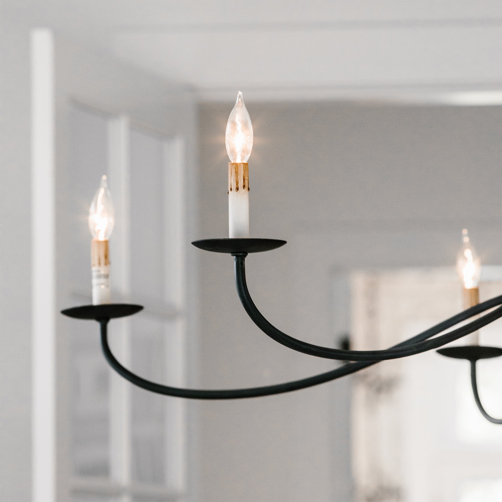 Alfred Chandeliers Candle-style Farmhouse | Fioriscas