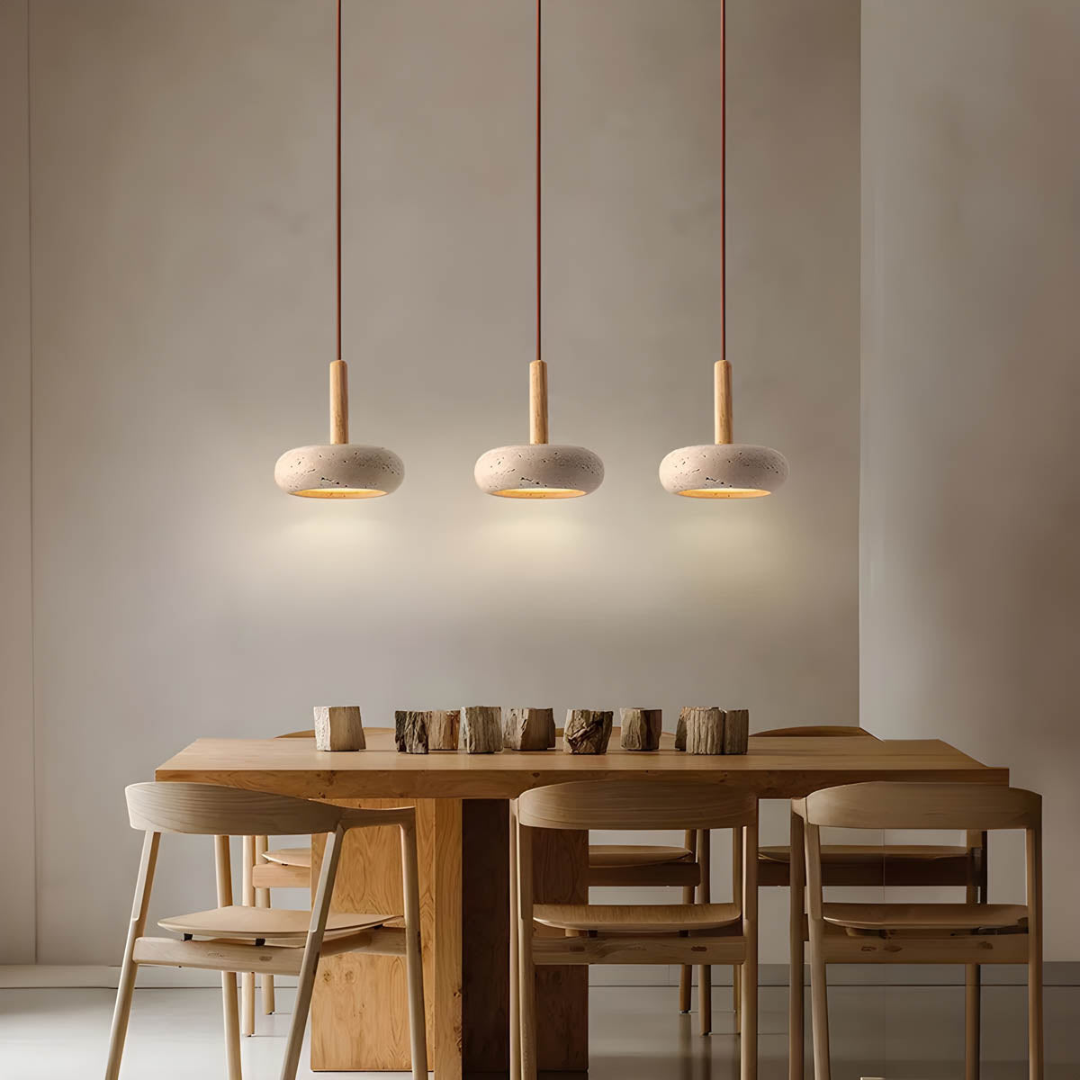 Lampada a sospensione in travertino LustreStone per ogni stanza, luce calda