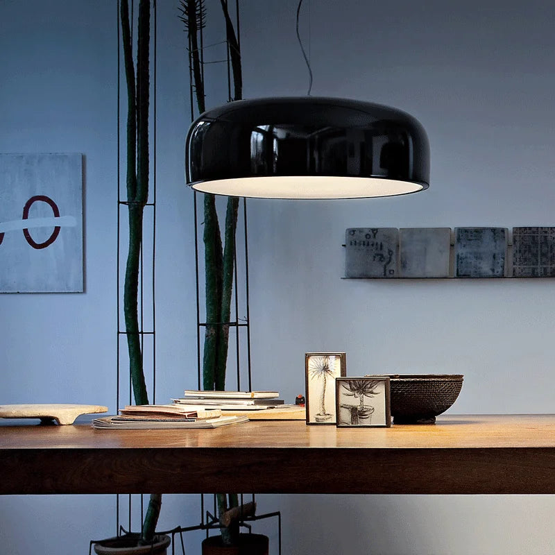 Závěsné svítidlo FjordLume, severský kulatý design, 3 velikosti v černé nebo bílé barvě
