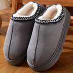 Chinelos de pele de ovelha com forro de lã para usar confortavelmente em casa