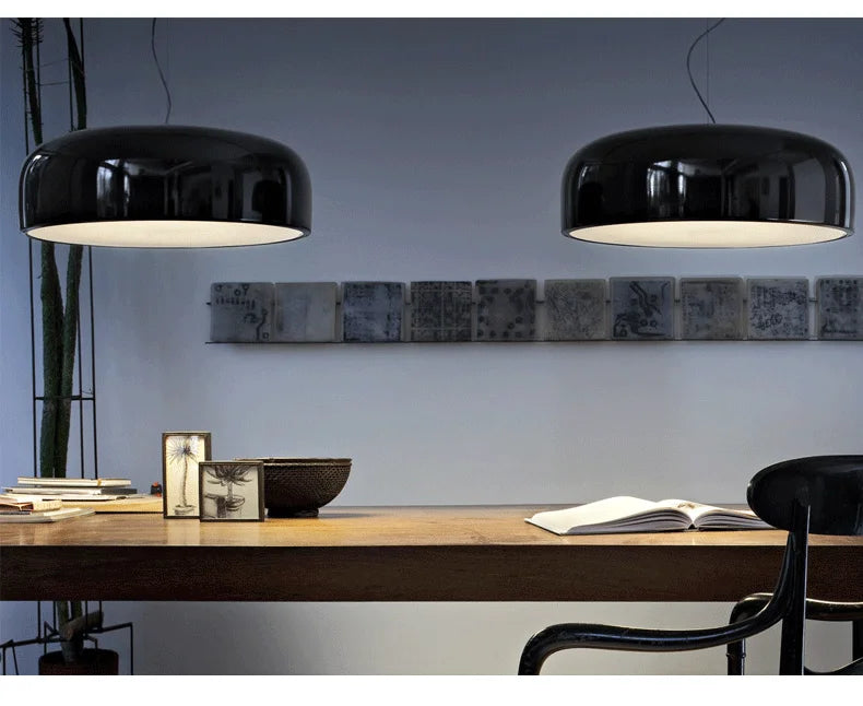 Závěsné svítidlo FjordLume, severský kulatý design, 3 velikosti v černé nebo bílé barvě