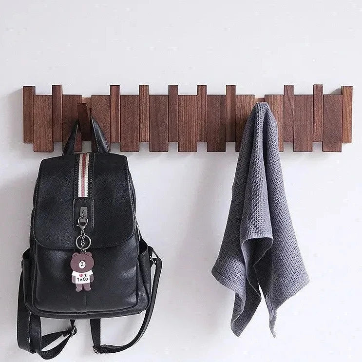LyraWood väggkrokslist, pianoinspirerad design i bok eller valnöt