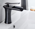Grifo de lavabo de baño tipo cascada, cuerpo de latón, acabado cromado