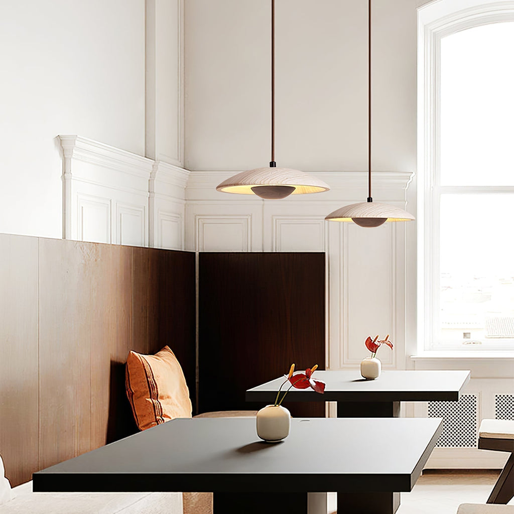 Zodore Wide-Brim Travertine Pendant Light | Fioriscas