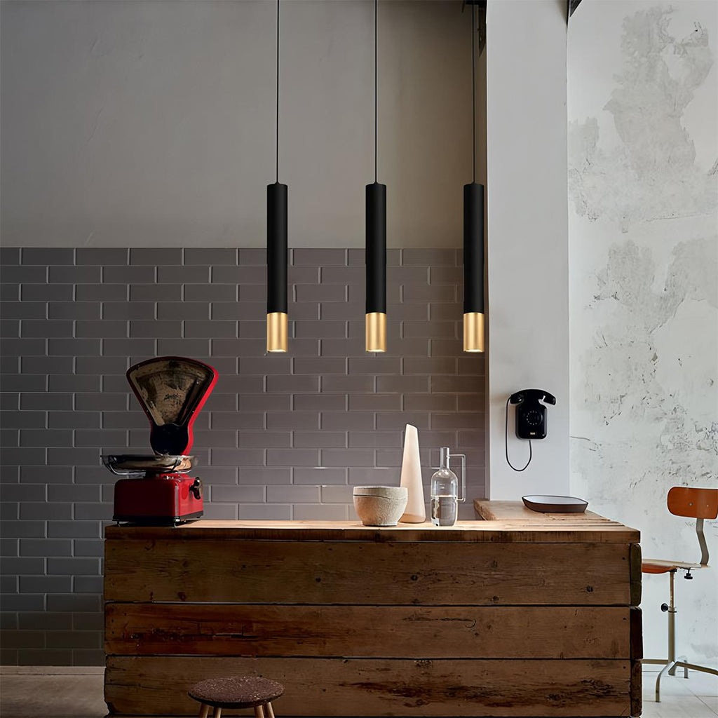 Lampada a sospensione cilindrica minimalista con accenti dorati per isole cucina