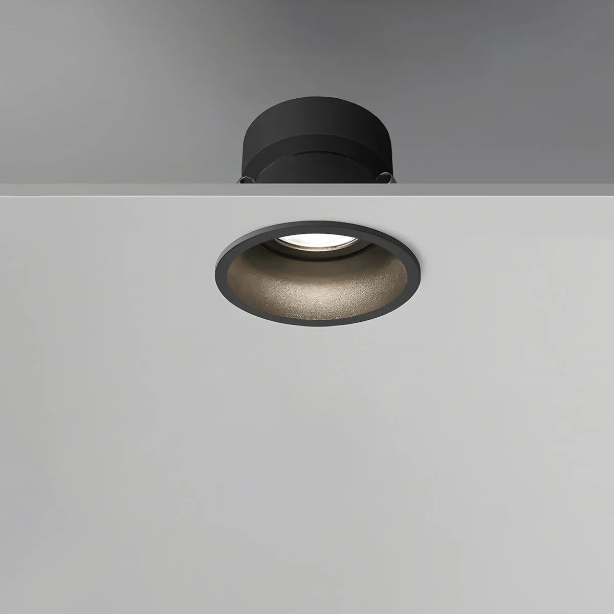 LuminaNest infälld LED takspotlight med aluminiumkant