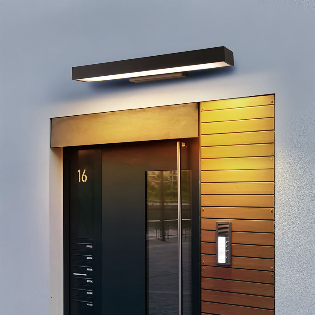 Lumencrest Pro Outdoor Wall Light With Sensor IP54 Aluminum