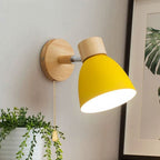 Modern wall lamp made of wood in Nordic style - Fioriscas