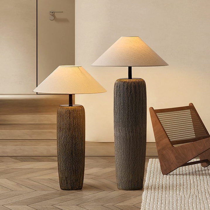 Lámpara de pie Rookhaven, aspecto de madera reciclada, luz ambiental cálida