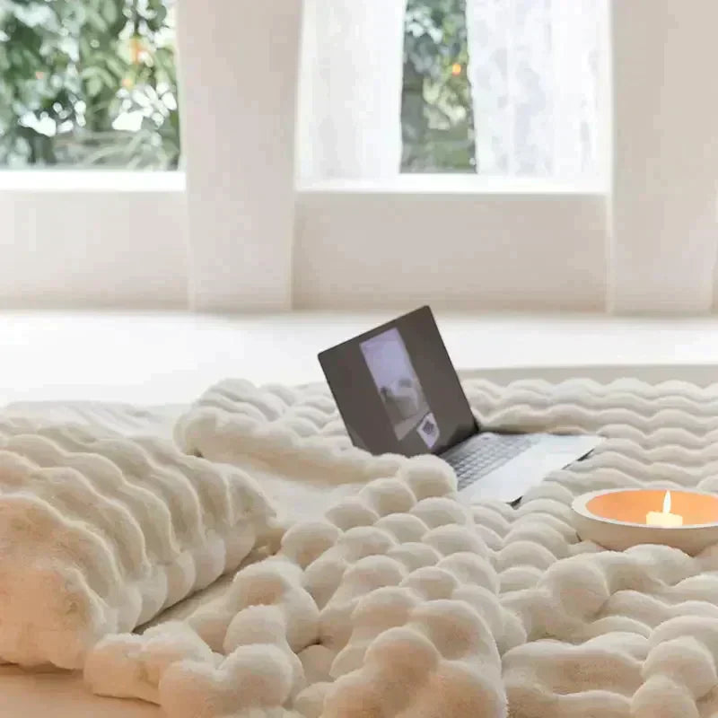 Přikrývka LumenWeave Plush z vlny, měkká a hřejivá, 5 barev