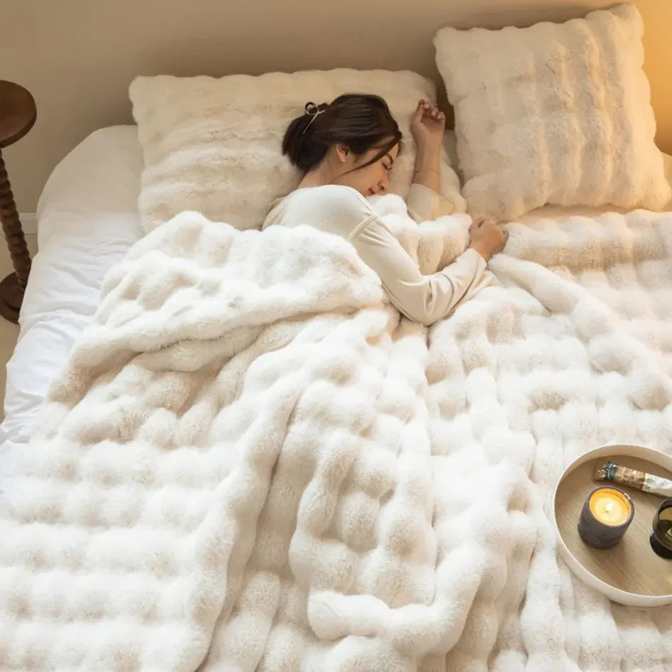 Přikrývka LumenWeave Plush z vlny, měkká a hřejivá, 5 barev