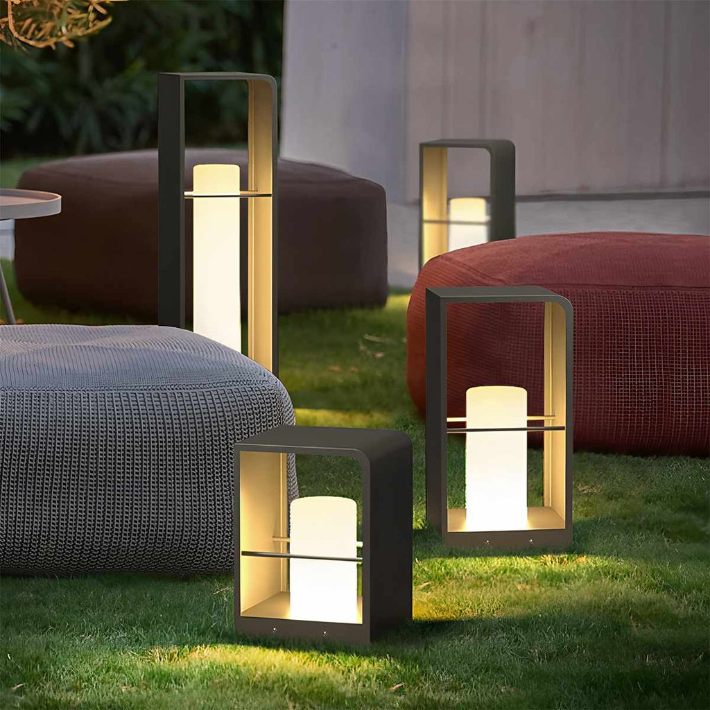 LumaVale Dusk To Dawn Outdoor Garden Lamp With Rechargeable Aluminum LED