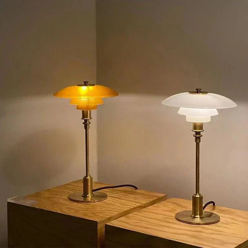 Geometryczna lampka biurkowa z miedzianą podstawą, lampa stołowa Asterin w stylu art déco