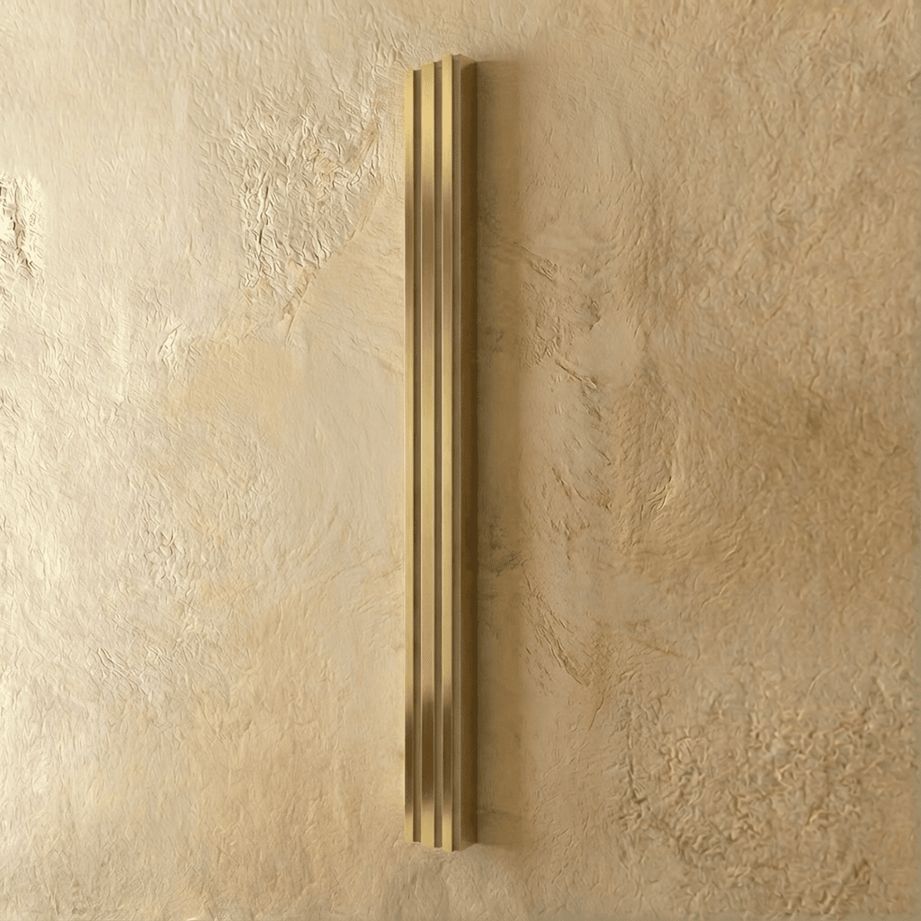 Noir Aura Modern Wall Lamp With Black Metal And Acrylic Shade