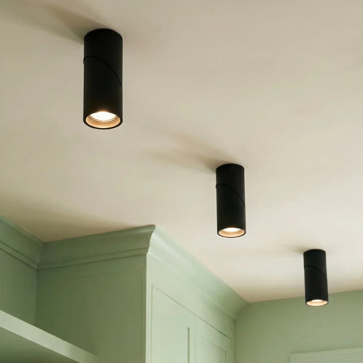 AeroGlow Adjustable Recessed Aluminum Downlight For Interiors