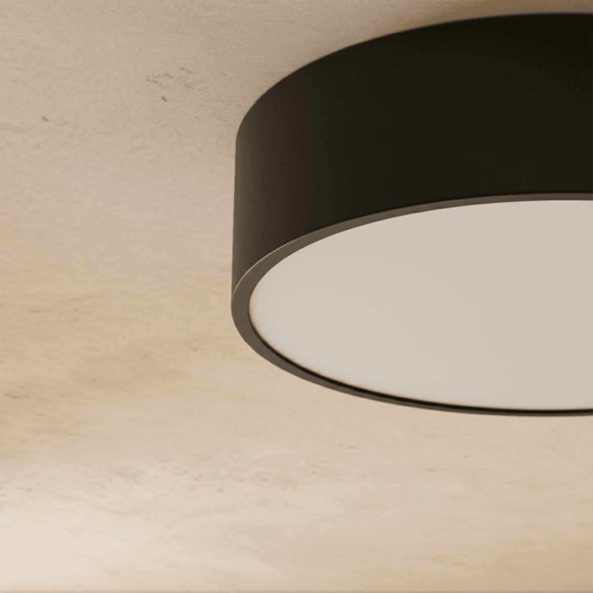 LumaCyl Aluminum Flush Mount Ceiling Light For Modern Interiors