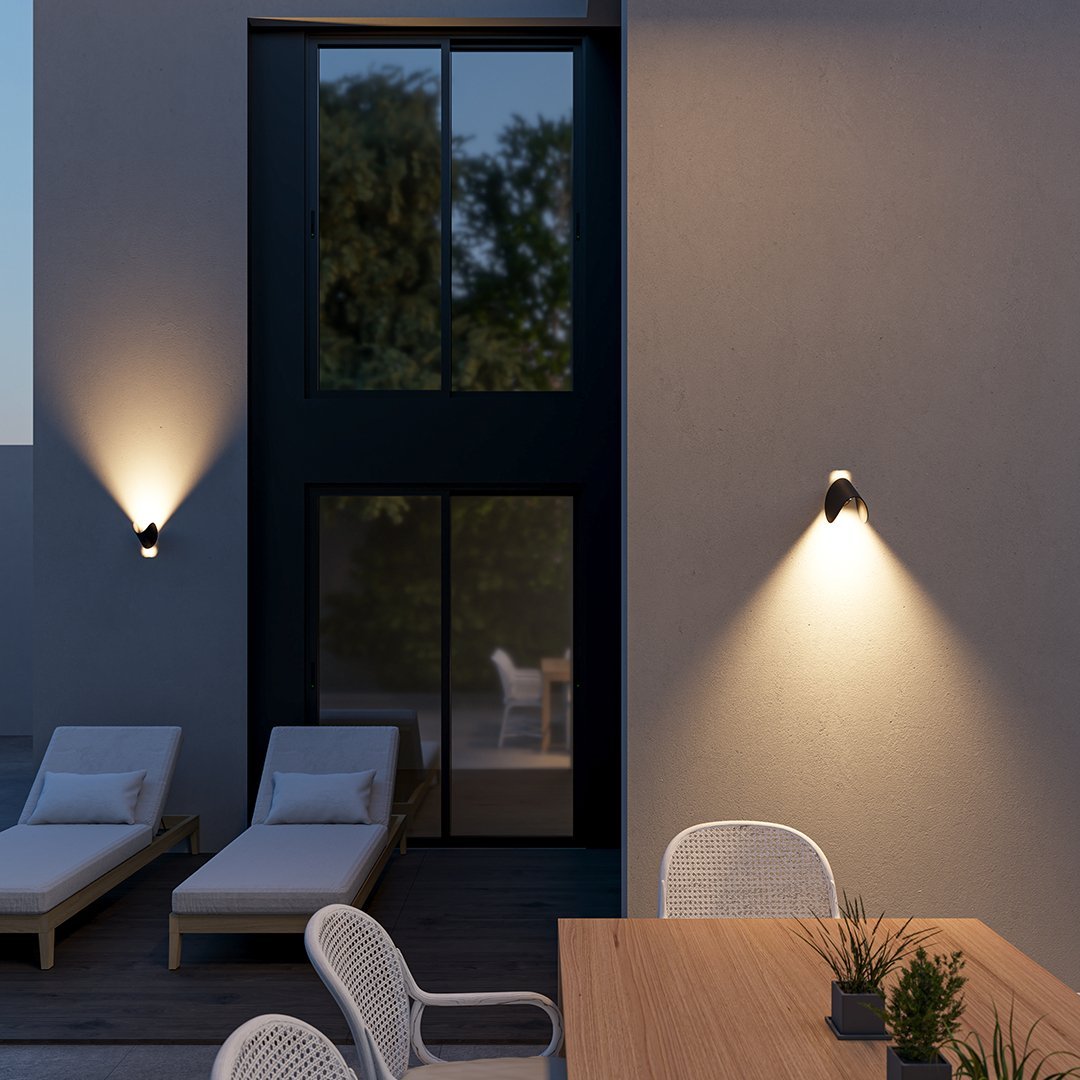 Aplique de parede SolaraGlow LED de luz quente difusa para a sala de estar