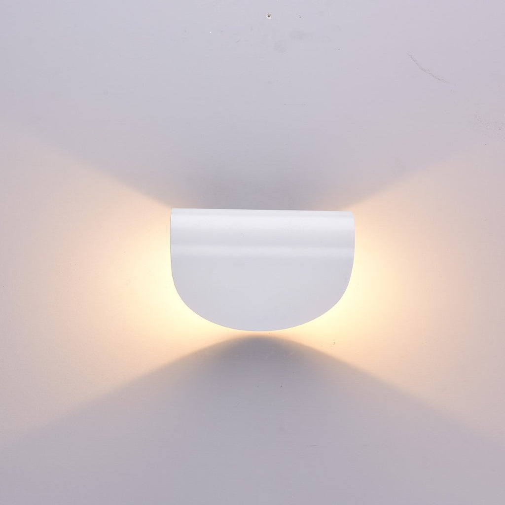 Aplique de parede SolaraGlow LED de luz quente difusa para a sala de estar