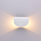 Aplique de parede SolaraGlow LED de luz quente difusa para a sala de estar