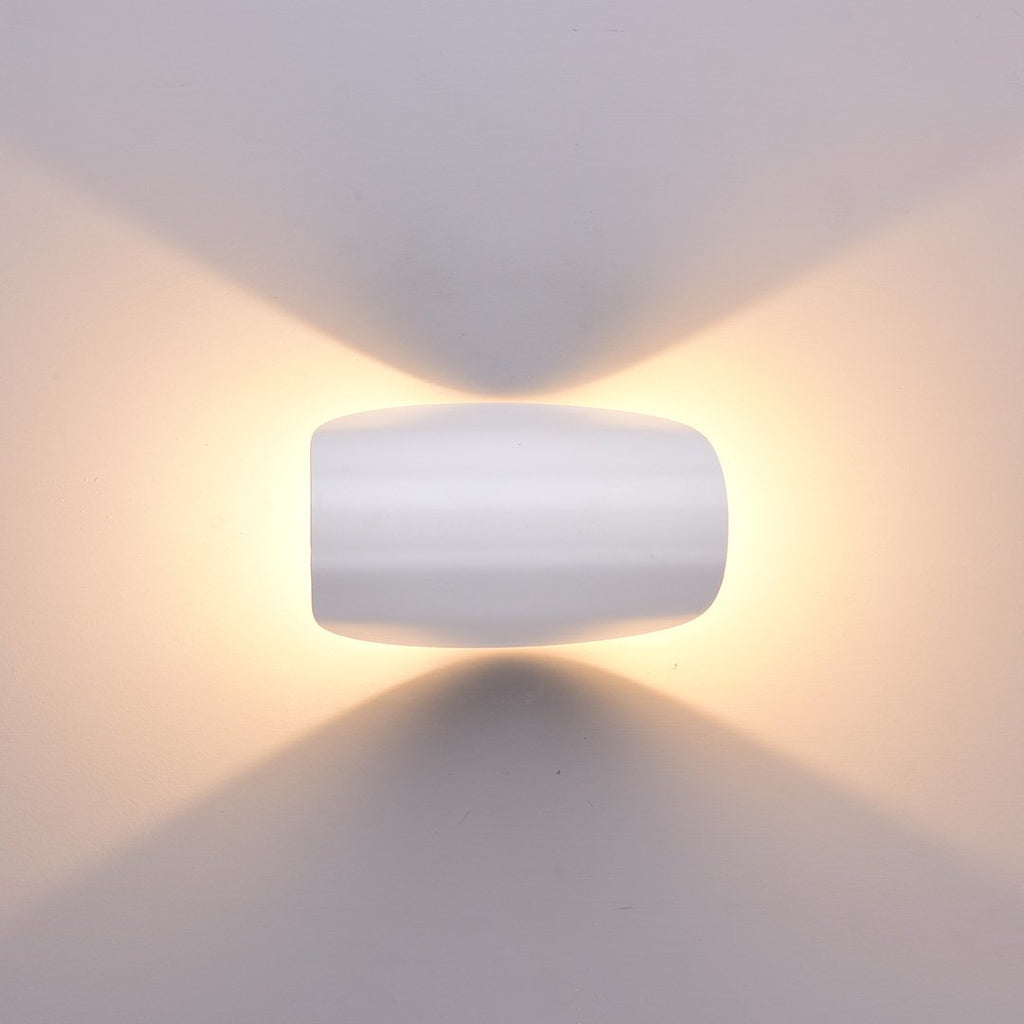 Aplique de parede SolaraGlow LED de luz quente difusa para a sala de estar