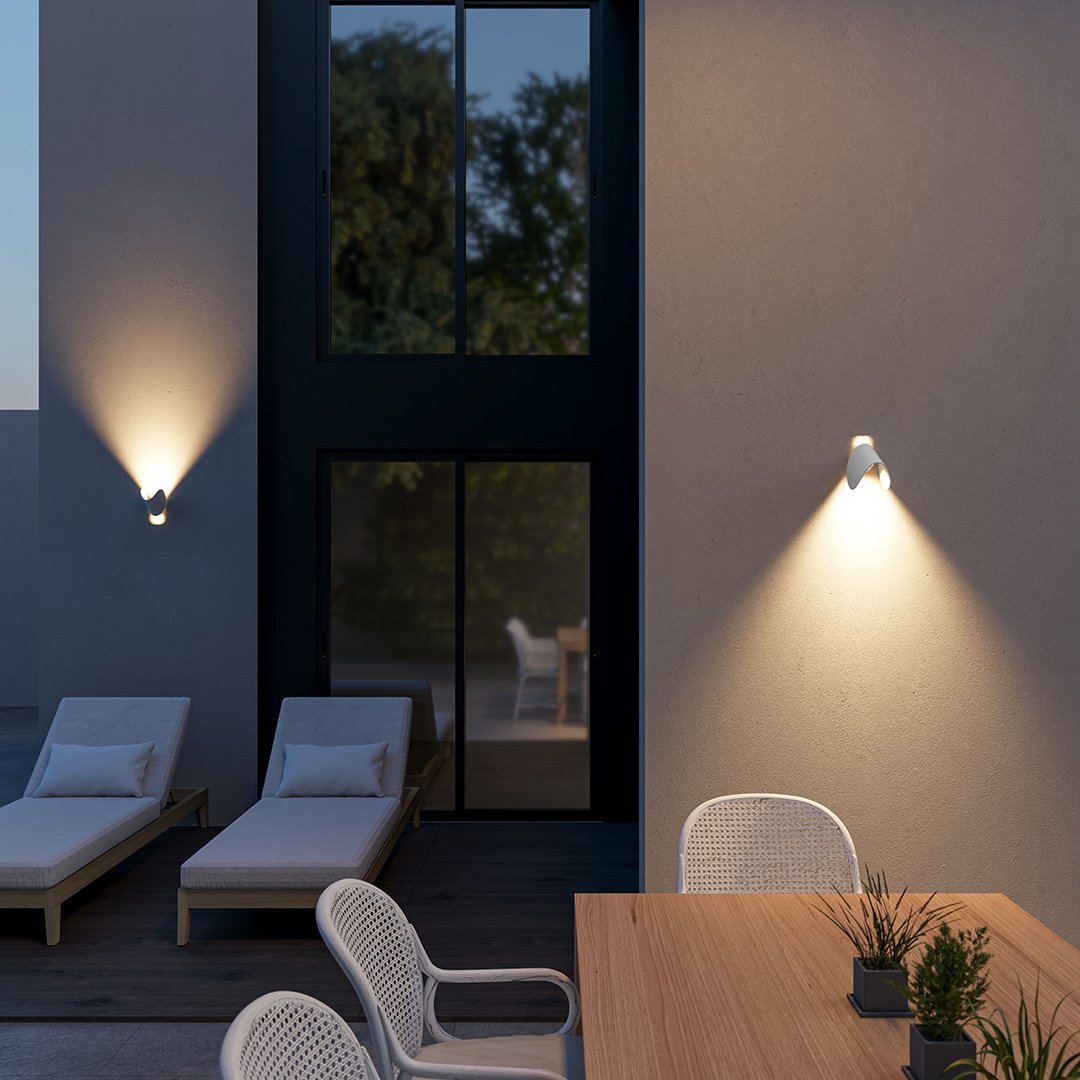 Aplique de parede SolaraGlow LED de luz quente difusa para a sala de estar