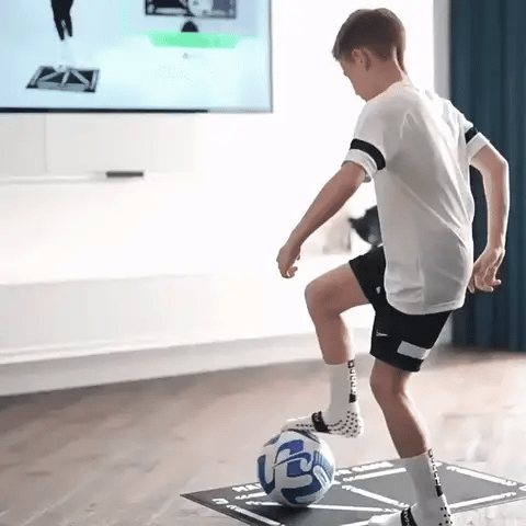 Kit de tapete de treino de agilidade para futebol com exercícios em vídeo e meias antiderrapantes