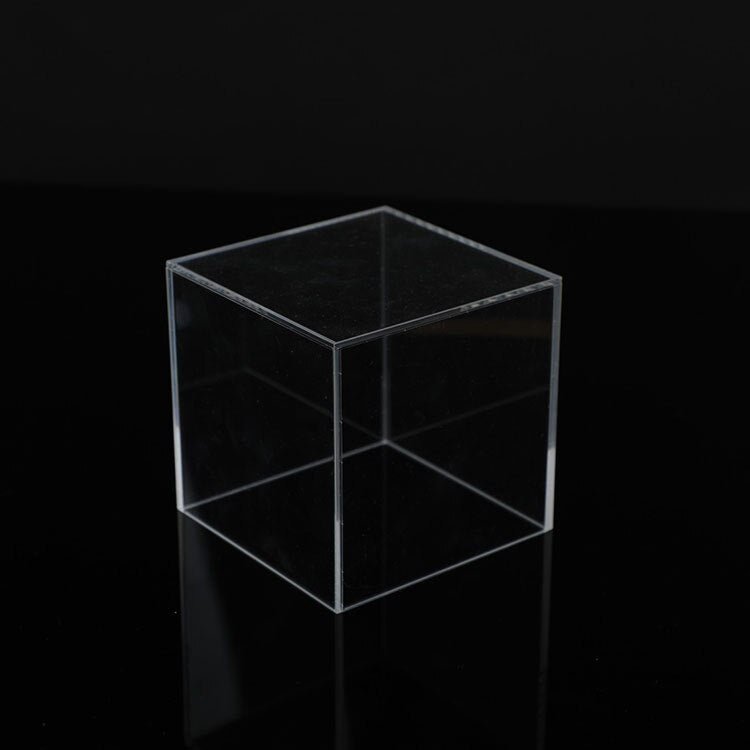 Lumera-Sammlervitrine, Konstruktion aus transparentem Acrylglas
