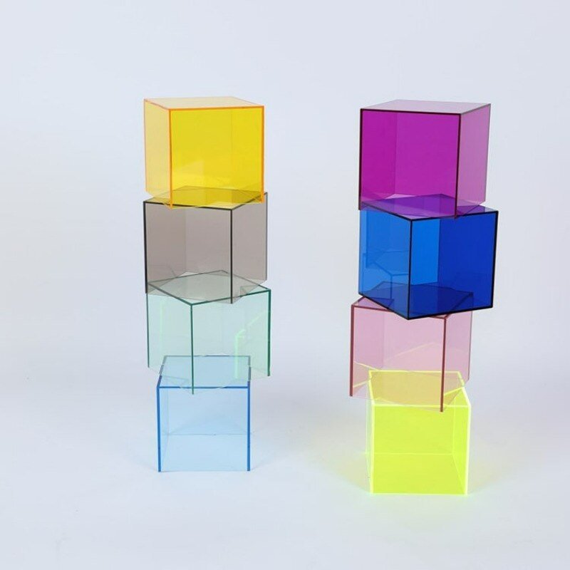 Lumera-Sammlervitrine, Konstruktion aus transparentem Acrylglas