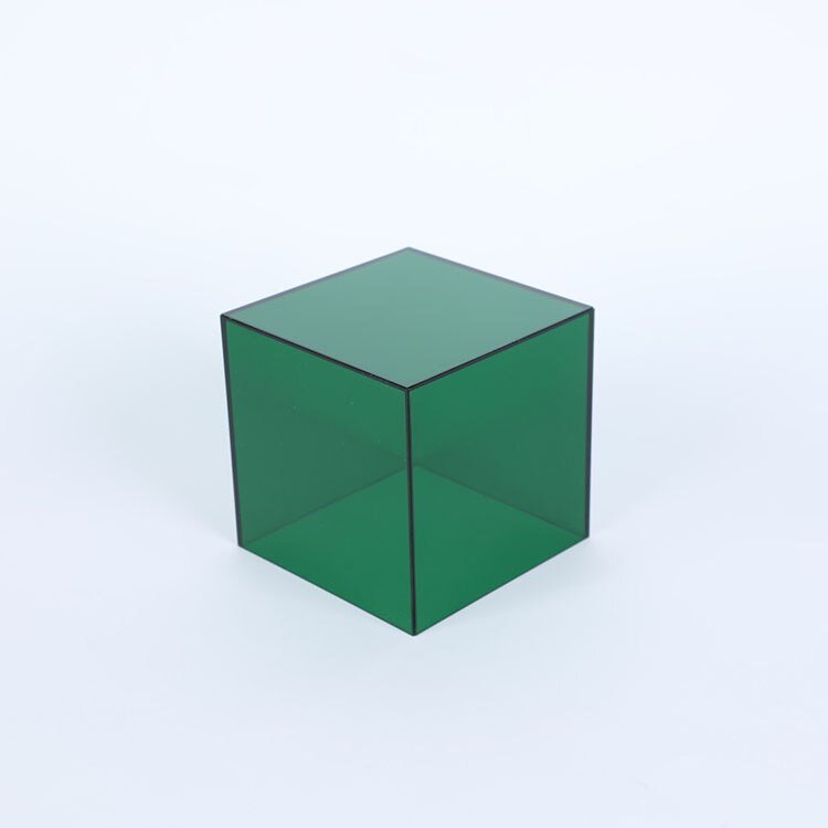 Lumera-Sammlervitrine, Konstruktion aus transparentem Acrylglas