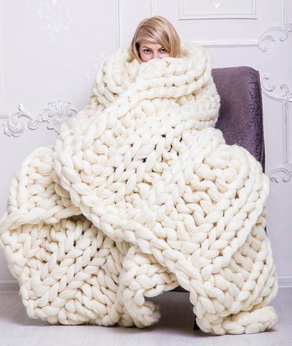 Coperta lavorata a maglia grossa VeloraLoom per divano e letto, calda e morbida