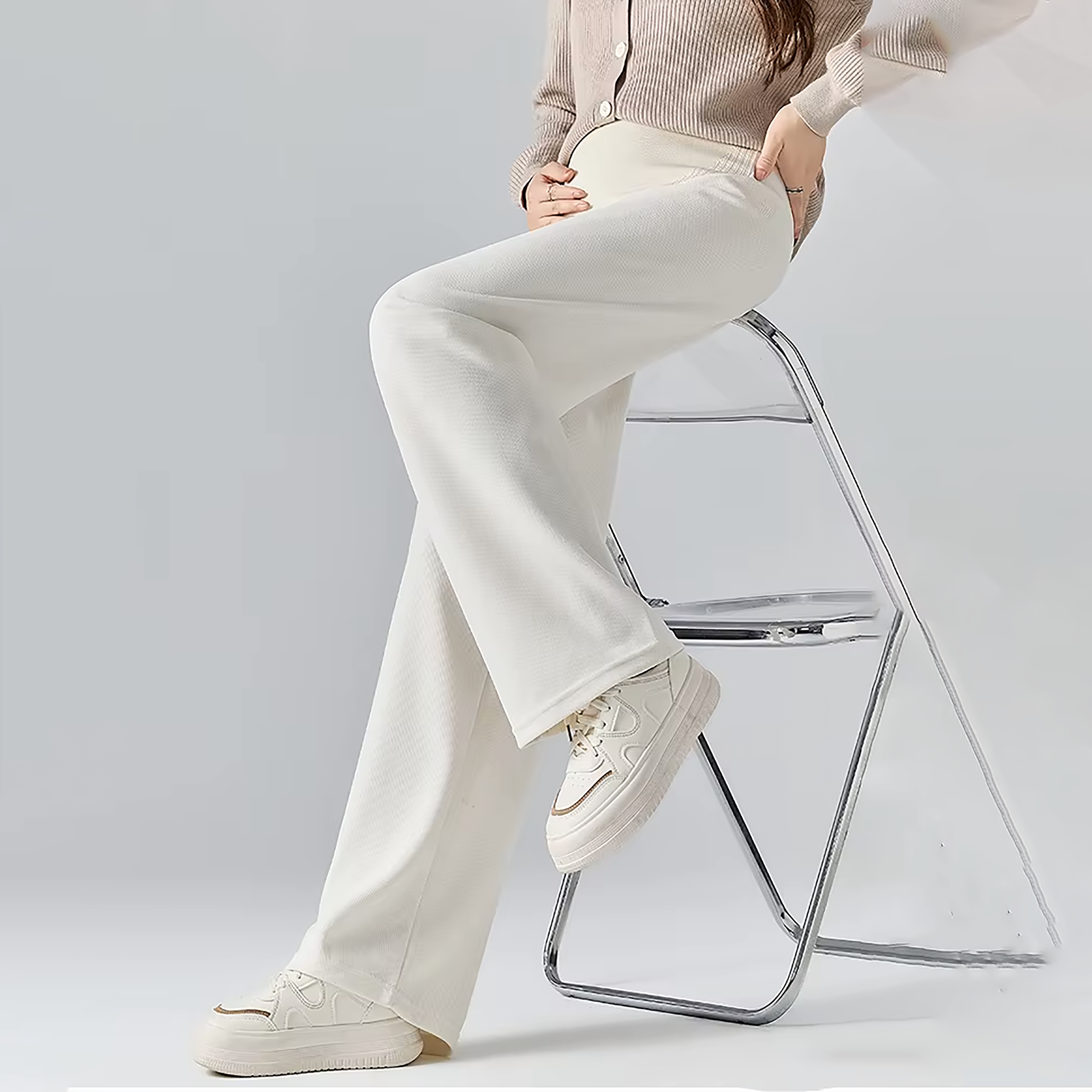 Pantaloni premaman, modello a gamba larga in misto cotone per il comfort quotidiano