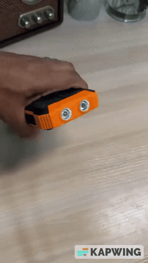 Voděodolná solární powerbanka LyraCharge, 30000mAh, s krytím IP67