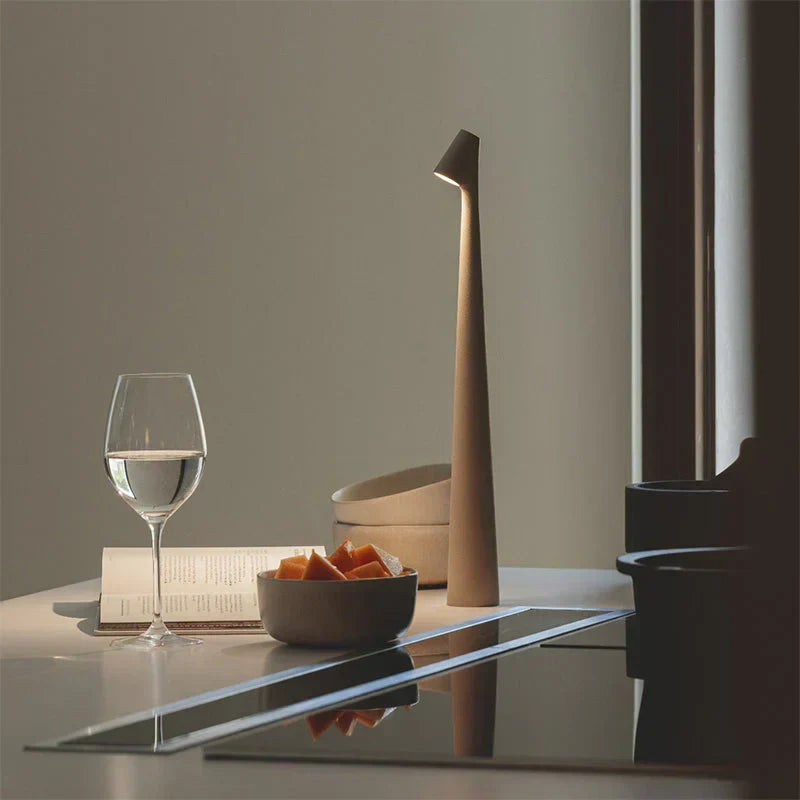 Candeeiro de mesa LED sem fios, design nórdico em alumínio com regulação tátil da intensidade da luz