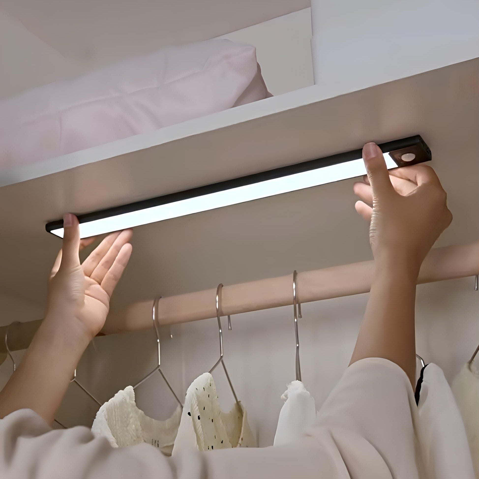 Motion-Sensor LED Light Bar, Wireless & Rechargeable, GlowMotion