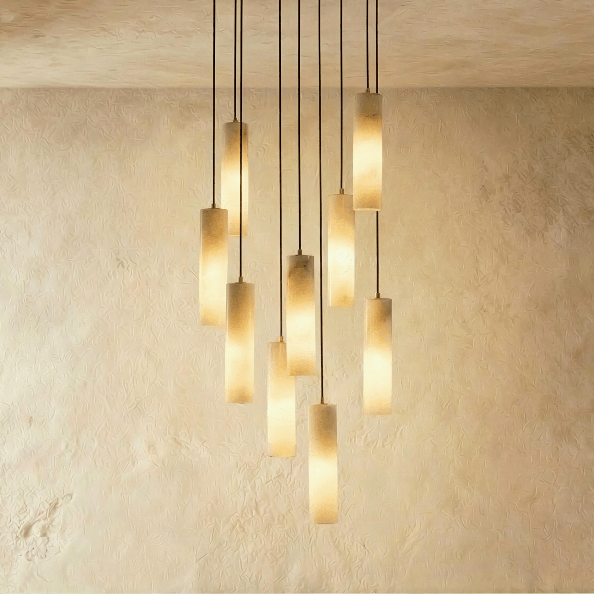 Moderne Alabaster-Zylinder-Pendelleuchte mit sanftem Glanz