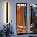 Elegante aplique de parede preto, luz LED Nyx para paredes exteriores