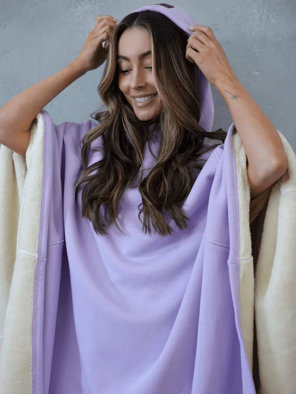Oversized polár kapucnis pulóver, AstraWeave extra puha, kényelmes szabással