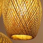 Lampada a sospensione AetherWeave in rattan a forma di bozzolo per soggiorni e corridoi