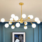 Lampadario Arcadia Luxe in finitura alluminio oro o nero per un'atmosfera accogliente