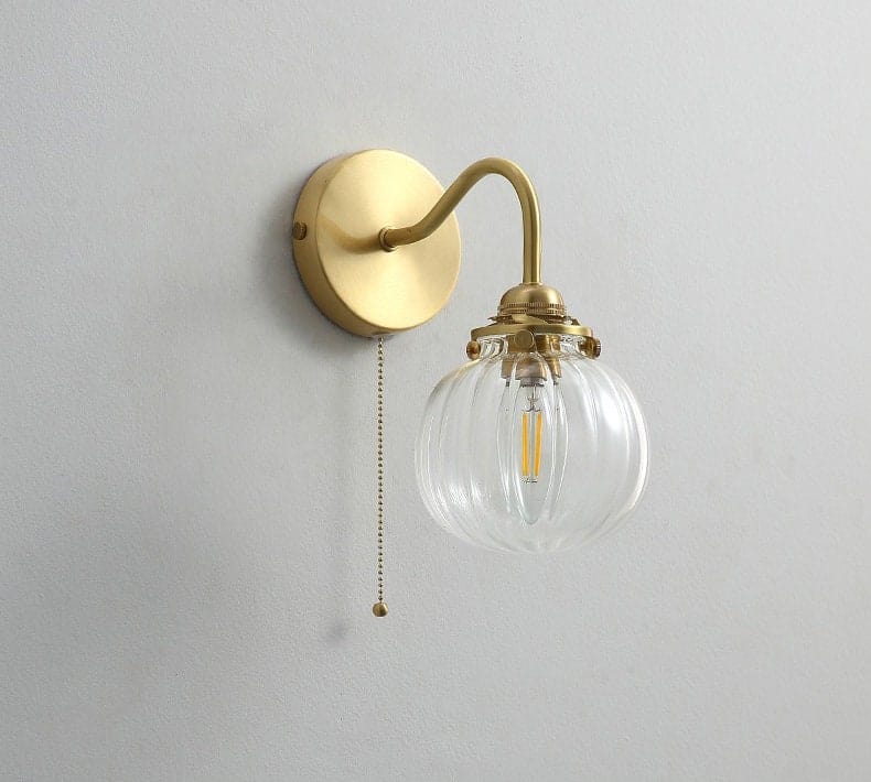 Wandlampe mit geriffeltem Glas-Kugel, Vintage-Stil, schlanker gebogener Arm