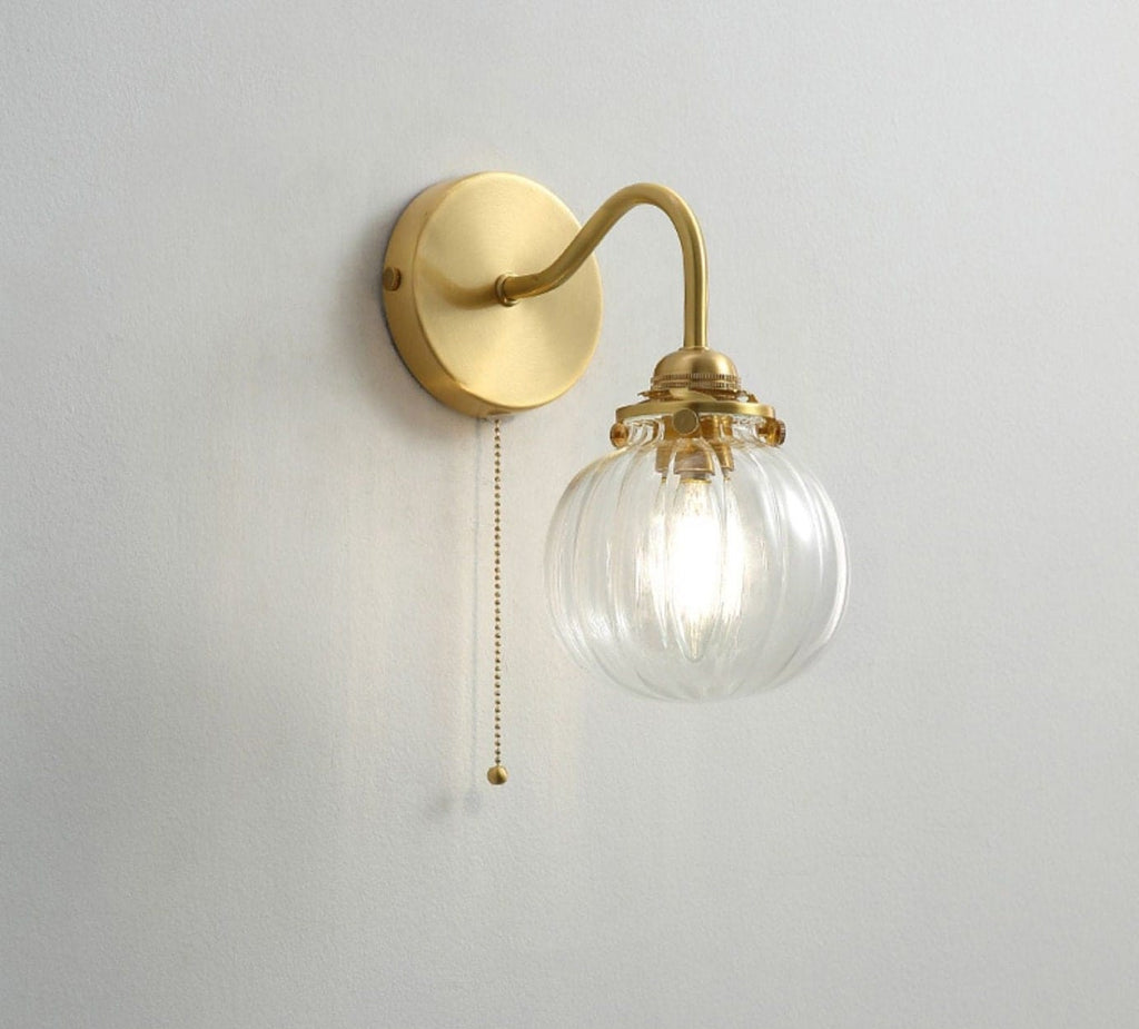 Wandlampe mit geriffeltem Glas-Kugel, Vintage-Stil, schlanker gebogener Arm