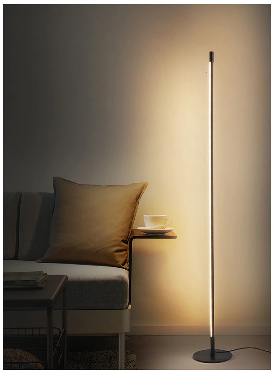 Lampadar LED subțire din aluminiu, cu moduri de iluminare caldă, albă și reglabilă a intensității