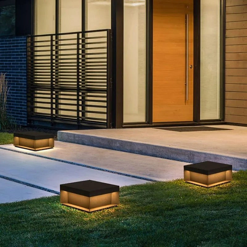 Aureon LED-sokkellamp op zonne-energie voor buitenpaden en terrassen